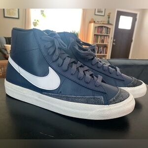 Nike Blazer Mid 77s - Navy & White - M8/W9.5